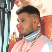 El culebrón del año: Omar Montes es filmado en un comprometedor acto y decide alejarse de las redes
