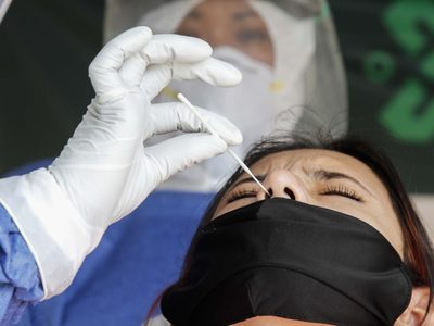 Aplican más pruebas covid-19 ante aumento de contagios en la CDMX