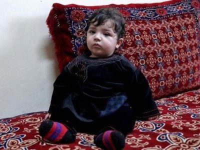 Final feliz: un bebé desaparecido en el caos de la evacuación de Kabul se reencontró con su familia