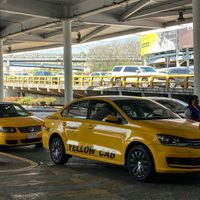 Amenazan taxistas del AICM con manifestaciones y exigen que intervenga AMLO