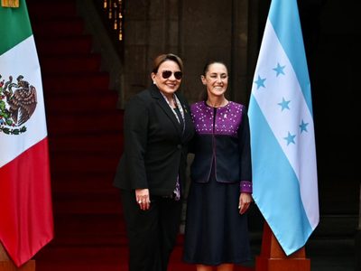 Sheinbaum se reúne con Xiomara Castro, presidenta de Honduras