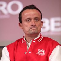 Por calumnioso, el INE ordena bajar espot de Arriola contra Sheinbaum