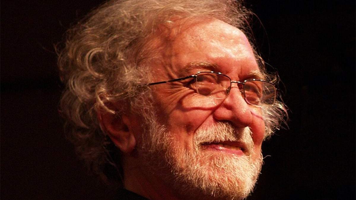 Ernesto Acher.
