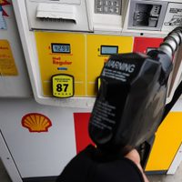 El Brent alcanza 123 dólares por barril por temores sobre la guerra con Irán y las bolsas retroceden