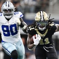 Los Saints frenan racha de 16 triunfos de Cowboys en casa, con paliza 44-19 y 4 TDs de Kamara