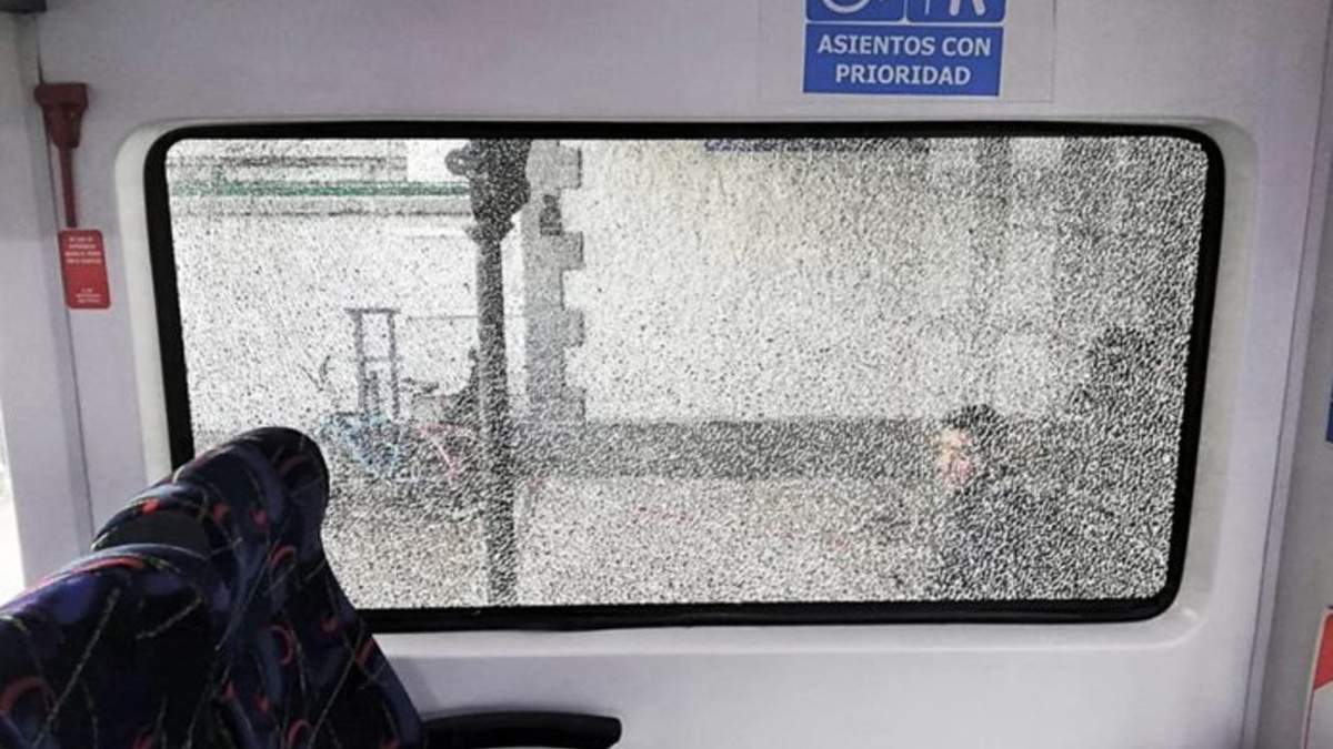 Actos de vandalismo en el Tren del Valle. Fuente: (Twitter)