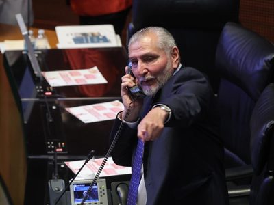 Senado entrega 800 mdp a Tesorería de la Federación por fideicomiso extinguido