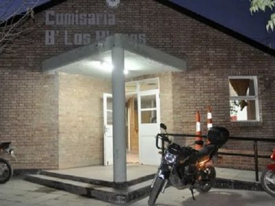Robo millonario en una casa del barrio La Herradura: se llevaron dólares, pesos y relojes