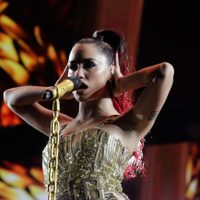 Fiesta de la Confluencia: Lali fue la gran atracción de la segunda noche