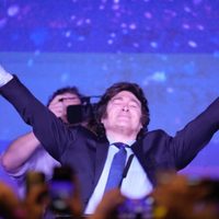 El candidato presidencial argentino, Javier Milei, expone plan económico al FMI