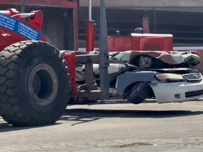 Chatarrizan 350 vehículos abandonados en dos meses; la mayoría eran de Iztapalapa
