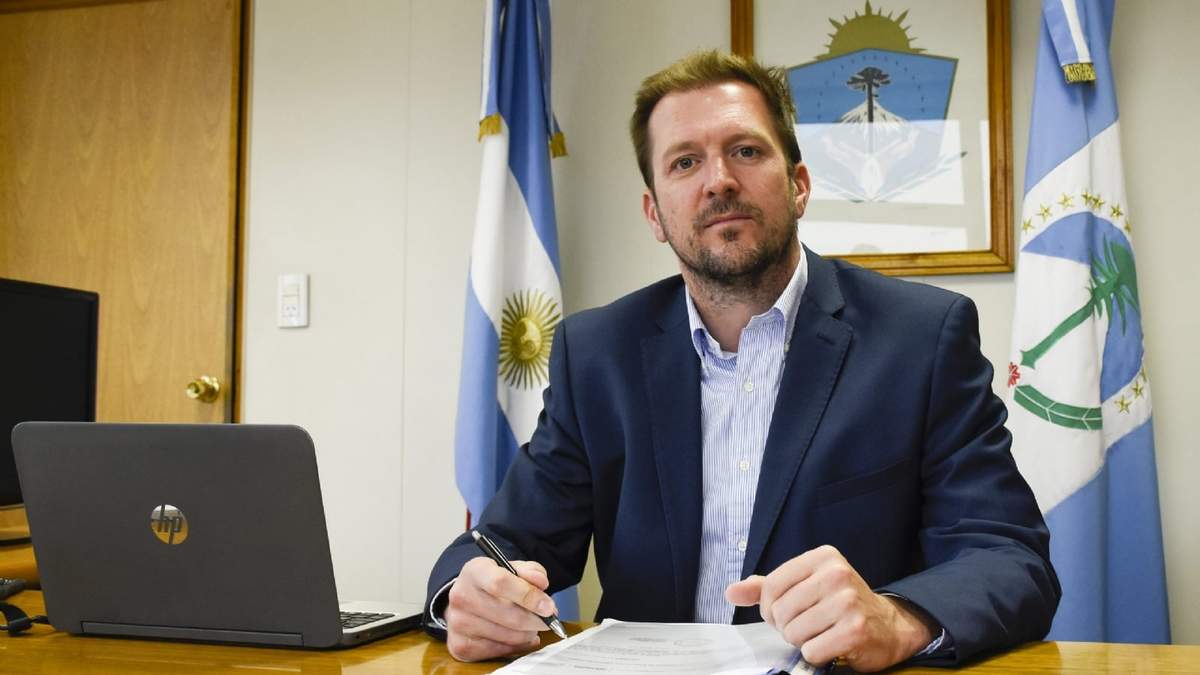 El ministro de Producción de Neuquén, Facundo López Raggi. Fuente: (Twitter)