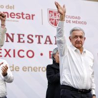 Sheinbaum y AMLO encabezan acto masivo del Banco del Bienestar en Iztacalco