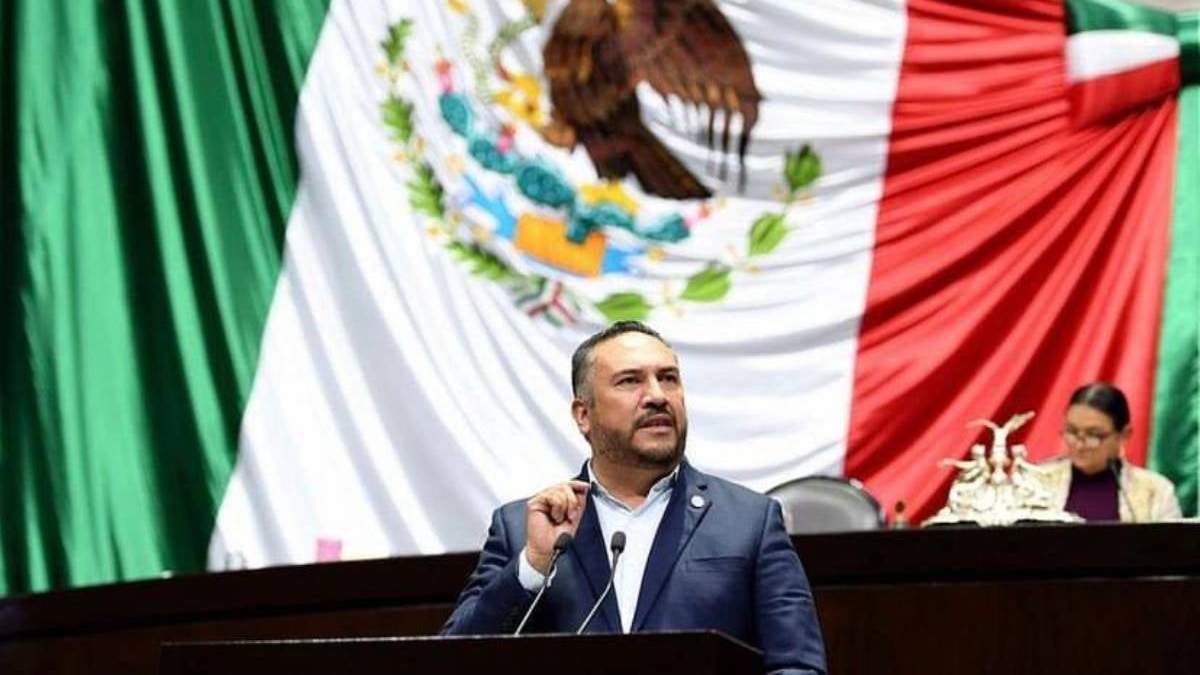 El director Jurídico del Congreso Local, Ricardo Flores