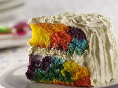 Torta tricolor: poné la pava y hacé esta bomba súper esponjosa con pocos ingredientes