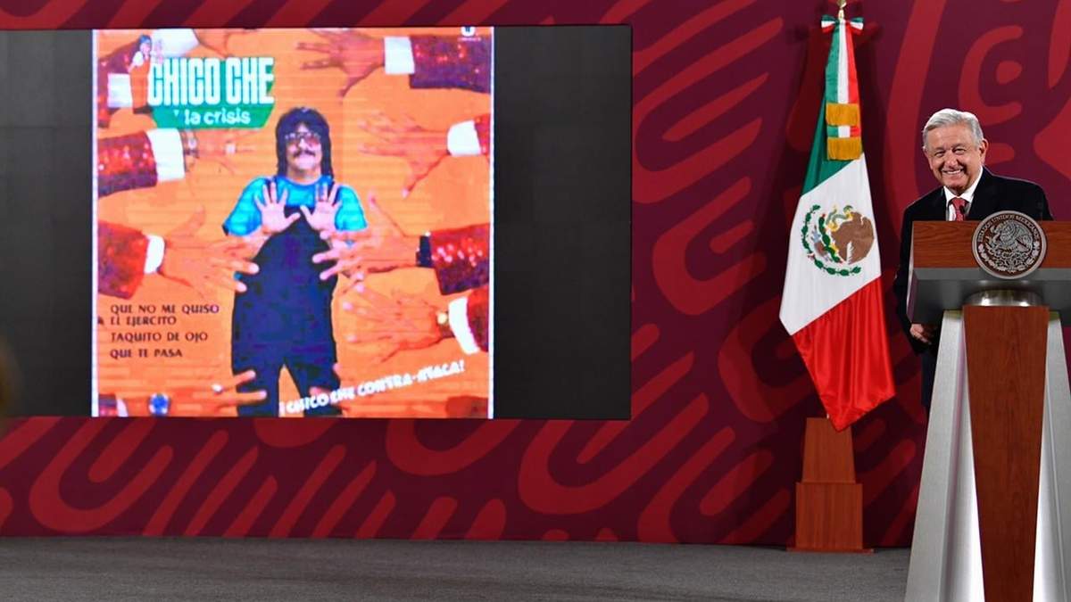 El presidente López Obrador pide canción de Chico Che