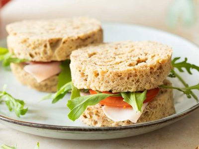 Con solo una lata de atún y dos huevos, hacé esta receta super proteica de panes sin harina