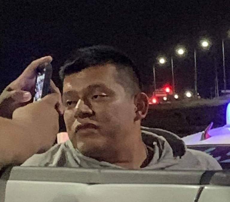 Militar agrede a reportero que transmitió en vivo la cobertura un accidente vehicular