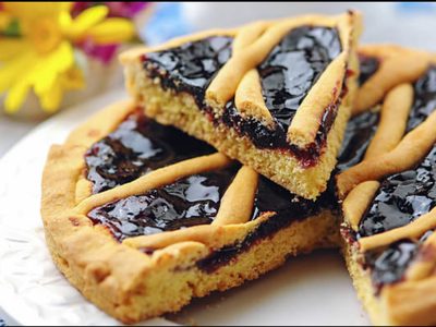 Si te gusta la masa de la pastafrola: preparate una crostata de dulce de leche y coco, el postre que combina lo mejor de la cocina italiana y argentina