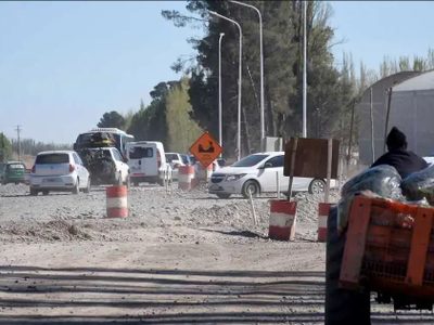 La municipalidad de Centenario alertó por desvíos en el tránsito en la ruta 7 por obras de ampliación