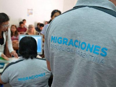 El Gobierno avanza con un decreto para reestructurar Migraciones siguiendo el modelo de EE. UU.