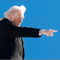 Trump advierte que recortará los fondos federales a estados con santuarios migratorios
