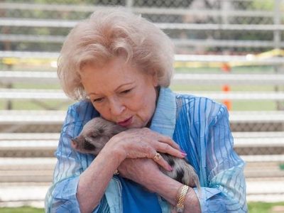 A días de cumplir 100 años fallece la actriz Betty White, ícono de la televisión de EU