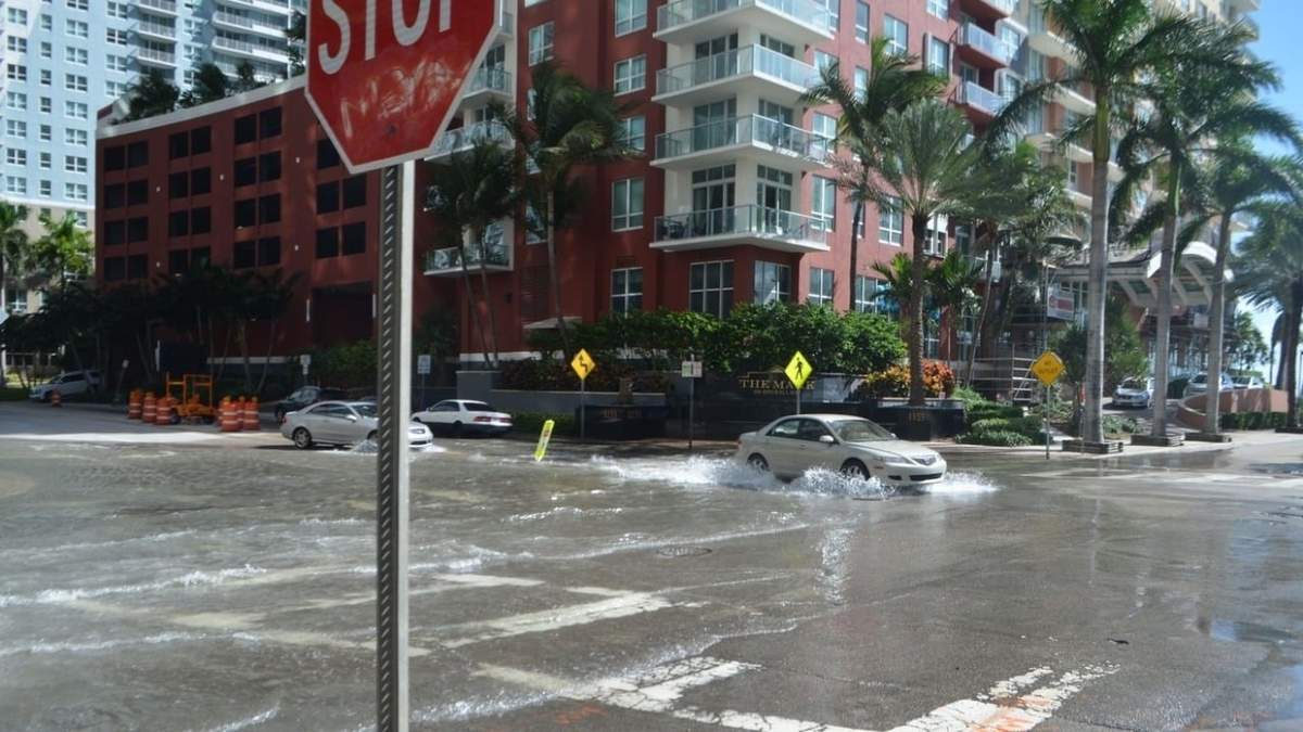 Calles de Miami, donde ya se presentan inundaciones durante la marea alta