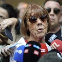 Francés drogaba a su esposa e invitaba a docenas de hombres a violarla