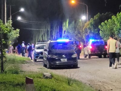 Violencia y caos en Viste Alegre: enfrentamiento con armas de fuego terminó con un hombre herido