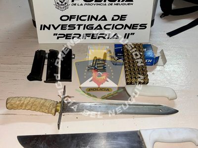 Tiroteos en la meseta: en allanamientos hallaron armas, cocaína, luminarias públicas y pirotecnia