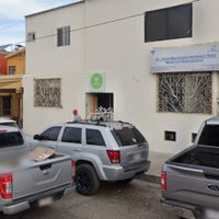 Se fuga el médico que aplicó sueros vitaminados que causaron la muerte a seis personas