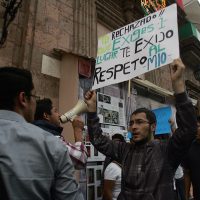 Tras 51 días, estudiantes rechazados liberan campus en Morelia