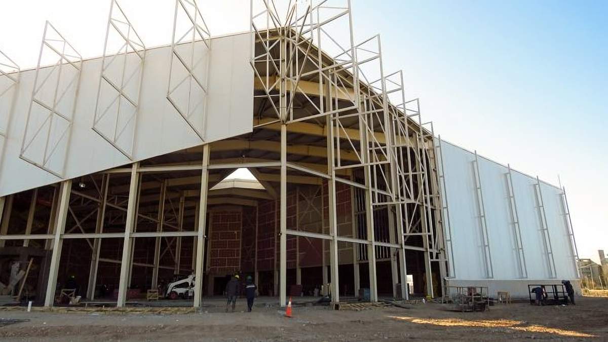 Construcción del Centro de Convenciones en Neuquén Capital. Fuente: (Twitter)