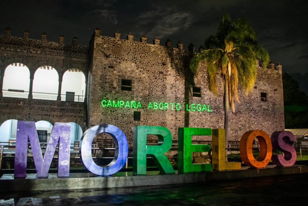 Campan~a Pro Aborto Legal Ya Palacio de Corte´s 010823