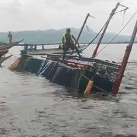 Pánico en transbordador causa naufragio; 26 personas mueren