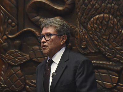 Tras hackeo a la Sedena, Monreal llama a legislar “urgentemente”