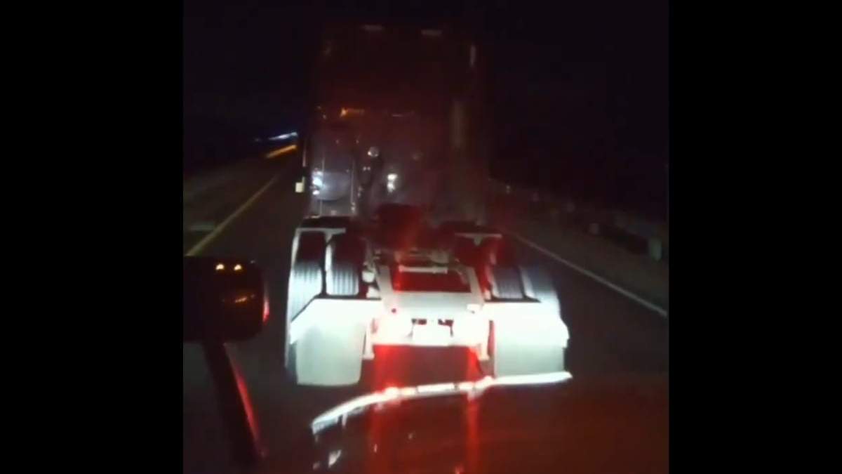 El tractocamión que intentaba asaltar al chofer