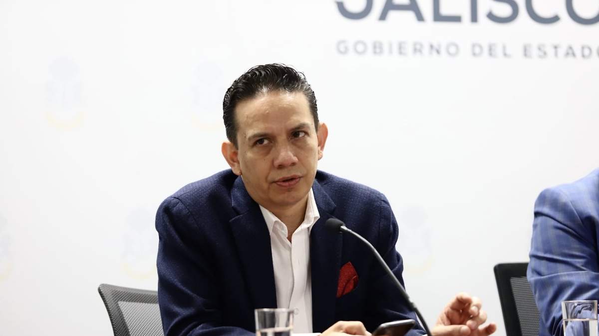 El director del Instituto Jalisciense de Ciencias Forenses (IJCF), Axel Rivera Martínez