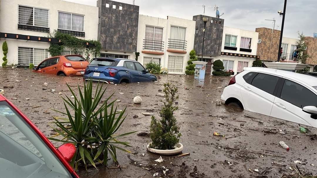 Afectaciones en Chalco por desbordamiento del río San Martín