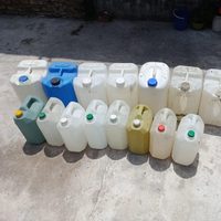 Transformá los bidones de plástico vacíos en este hermoso y práctico organizador para tu casa