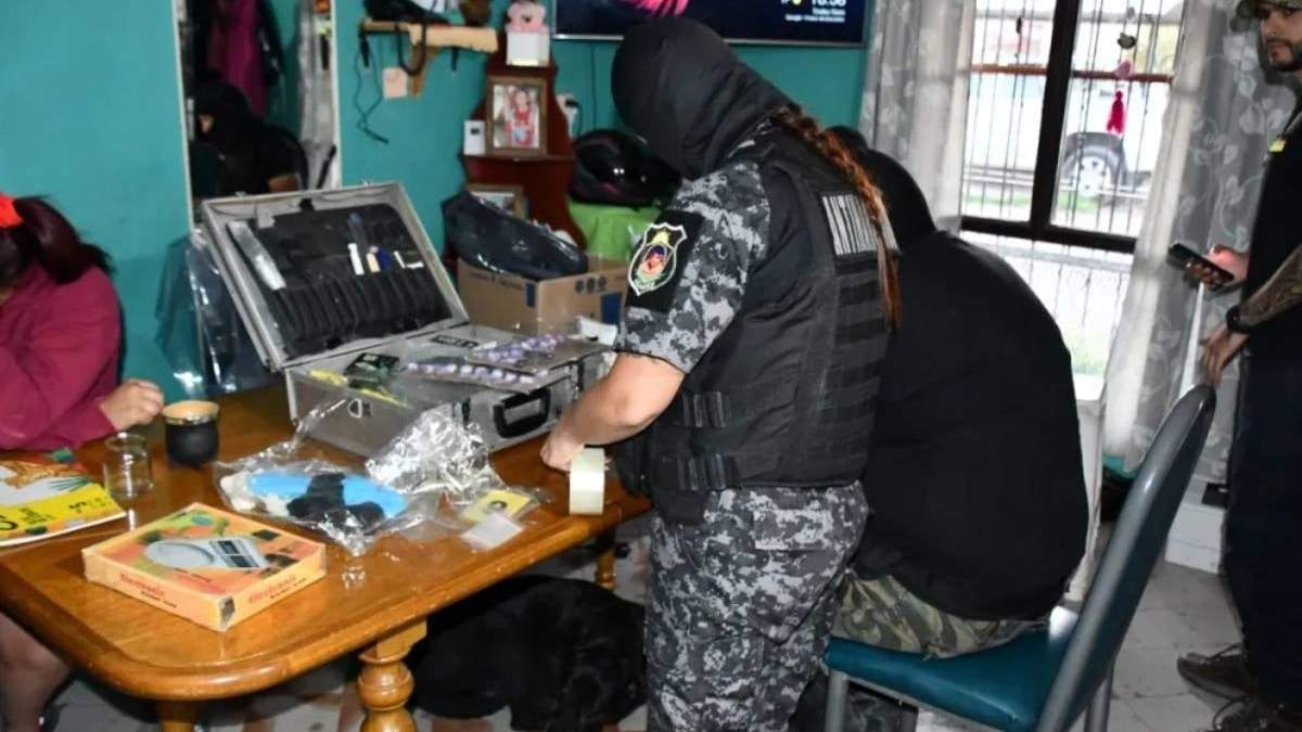Operativo Antidroga en Centenario. Fuente: (Neuquén Informa)
