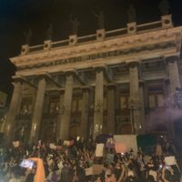 Las mujeres se apropian de edificios públicos en Guanajuato, León e Irapuato