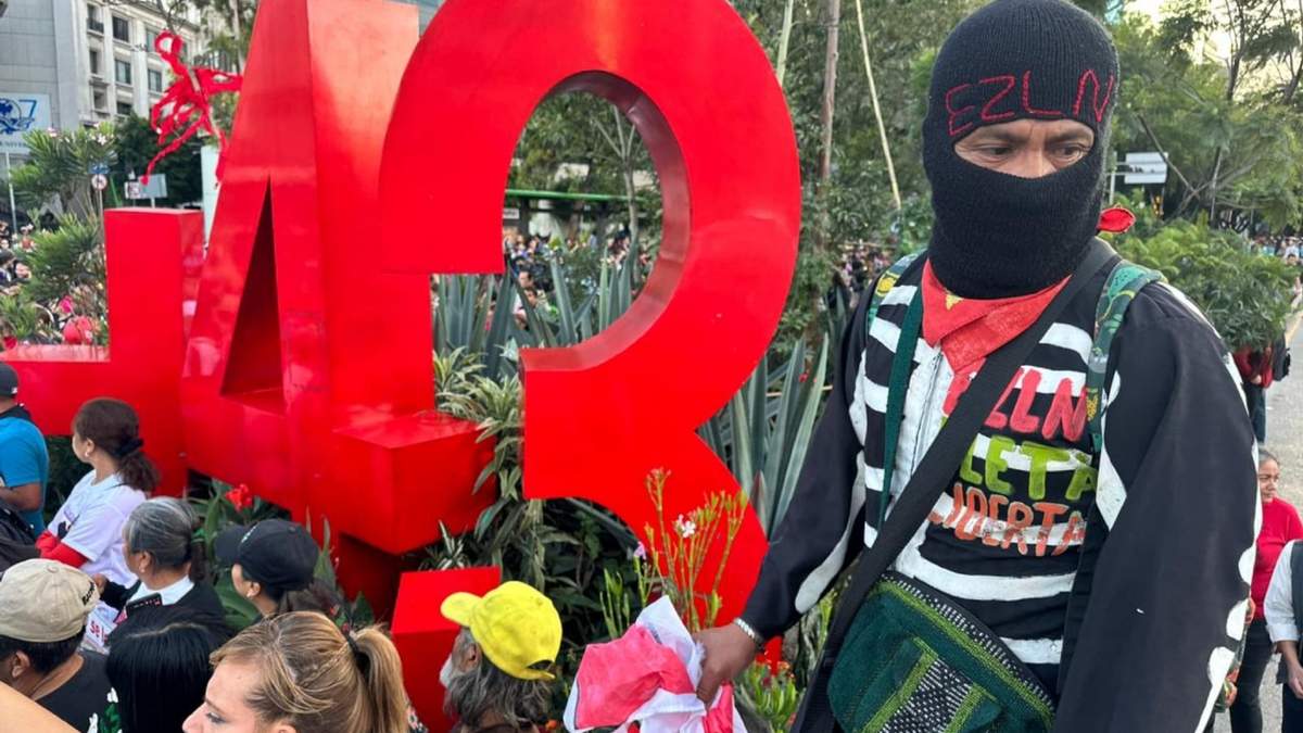 Marcha por el noveno aniversario de la desaparición de los 43 estudiantes normalistas de Ayotzinapa, Guerrero