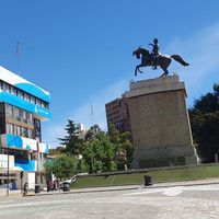 Finde XL: así funcionarán los servicios en Neuquén en el feriado largo