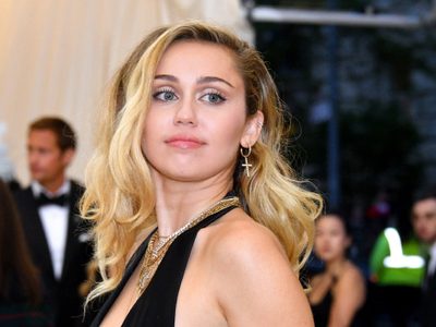 ¡En llamas! Miley Cyrus se ganó los aplausos con un increíble cover de Pink Floyd