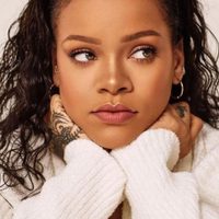 ¡Ay, Dios! Rihanna mostró su atrevido tatuaje en las redes