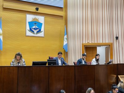 La Legislatura aprobó la ley de Ministerios presentada por Figueroa este lunes