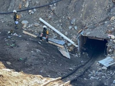 Intentan rescatar a 10 mineros atrapados tras un derrumbe en el norte de México