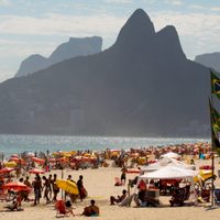 En Brasil, dos turistas argentinos que viajaron a ver a Racing fueron baleados en medio de un robo